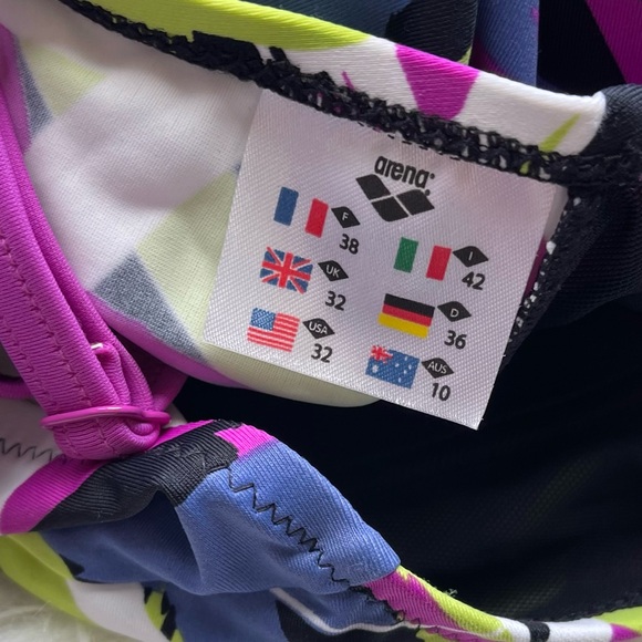 Arena Tankini Swim Top - USA Size 32 - Picture 4 of 11